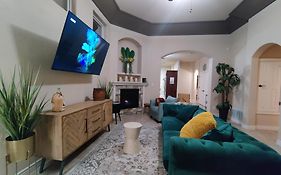 Wonderful, Plush & Luxurious 3 Bed Room Home